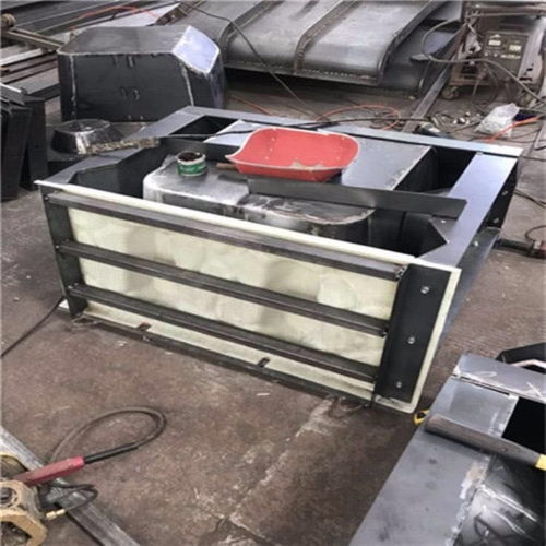 箱式與階梯式生態(tài)護(hù)坡模具 現(xiàn)代工程中的綠色守護(hù)者